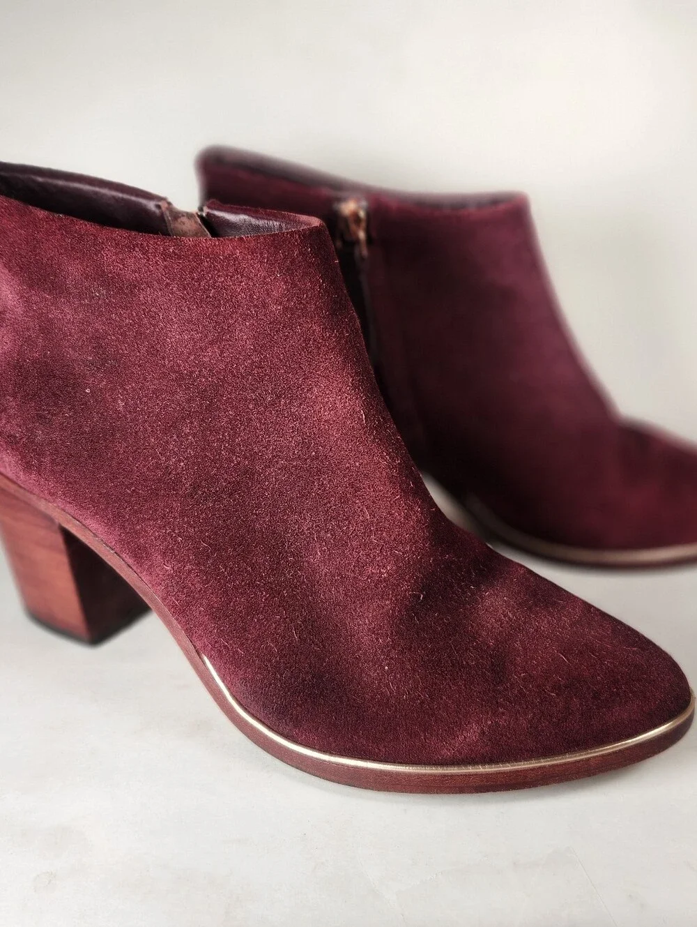 TED BAKER Womens Hiharu Ankle Boot 9 EU 40 Burgundy Wood Heel Back Zip Rose Gold